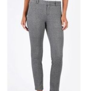 Nwts KUTFROMTHEKLOTH dress pant size 4